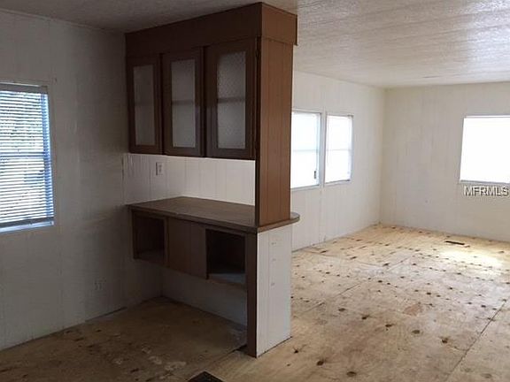 5th image of 4508 West Ln