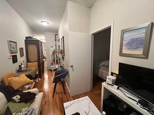 Rented by Mdays Realty | media 14