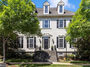 2822 Norborne Pl, Oakton, VA 22124