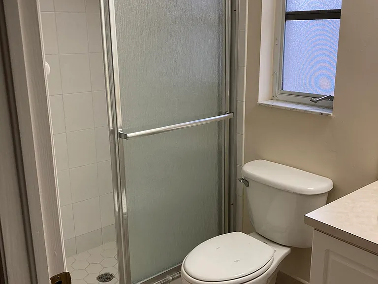 Master bath with shower