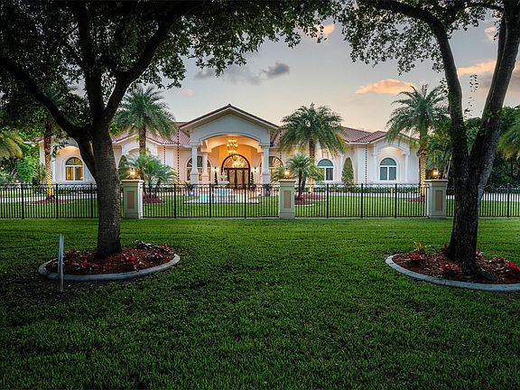 2nd image of 5801 Estates Drive