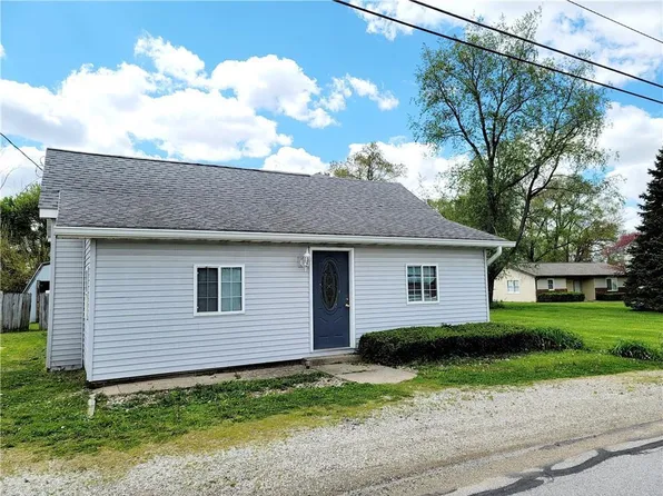 11014 N Hollingsworth Pl, West Terre Haute, IN 47885