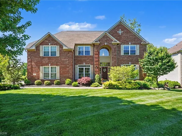 975 W Parkway Blvd, Aurora, OH 44202