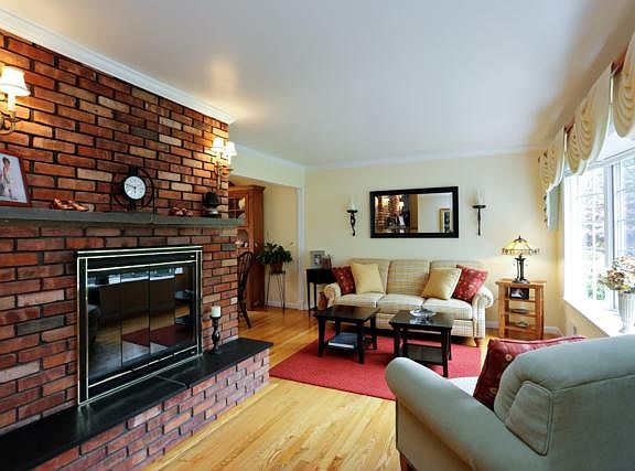 3rd image of 2939 Curry St