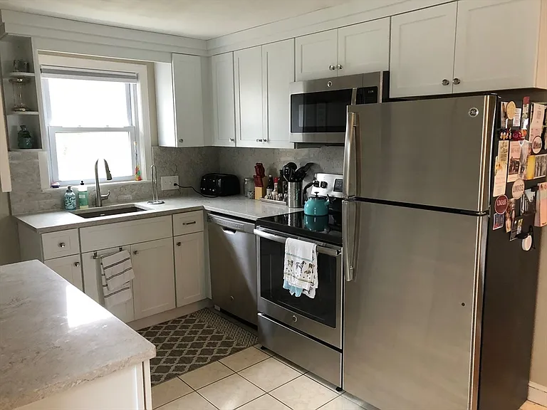 1044 Main St #2 — Photo 6