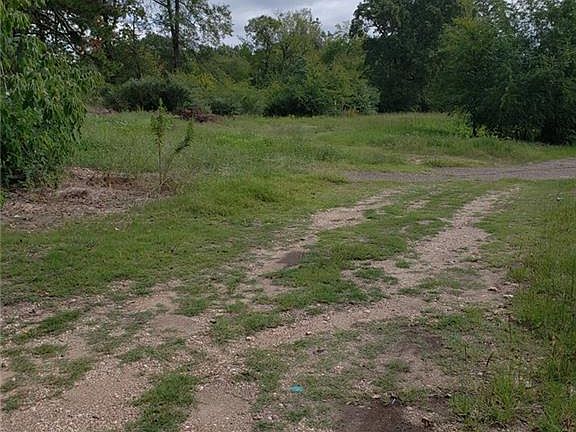 2nd image of 781 Old Broken Bow Hwy