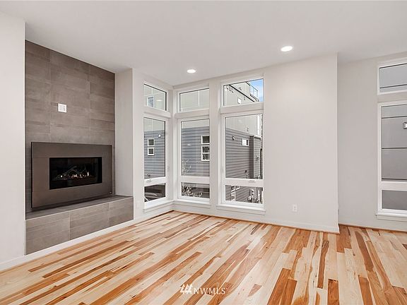 4th image of 2422 B NW 61st Street