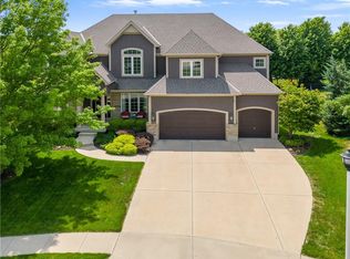 15616 Slater St, Overland Park, KS 66221