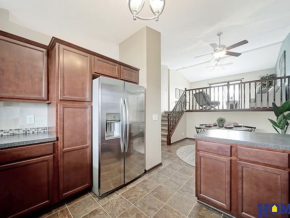 5th image of 8720 Prairie Village Dr
