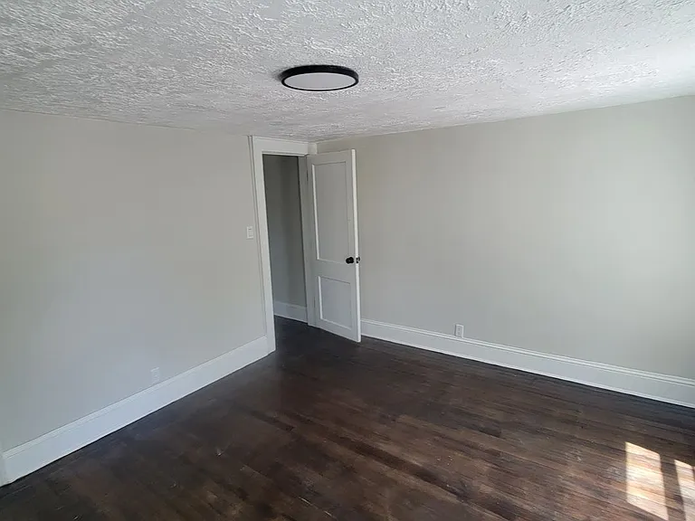 22 Lilac St — Photo 12
