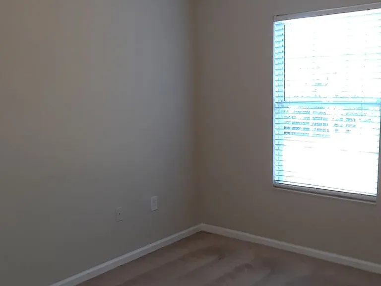 2533 Old Kent Cir — Photo 23