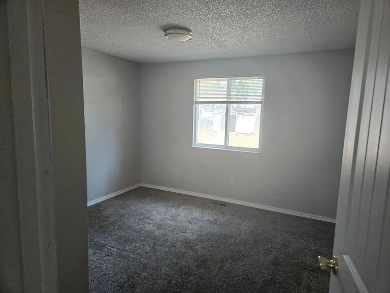 901 & 903 E Timber Lane — Photo 2