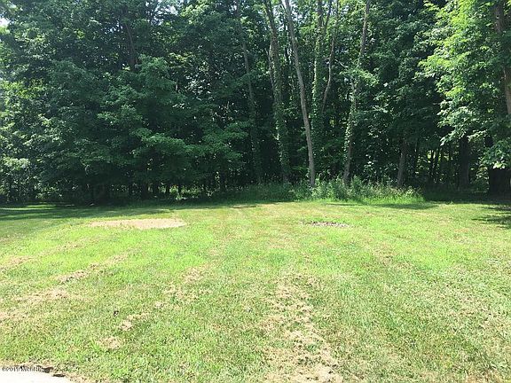 2nd image of 2360 Forest Hills Ln