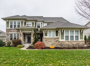 7448 Independence Dr, Zionsville, IN 46077