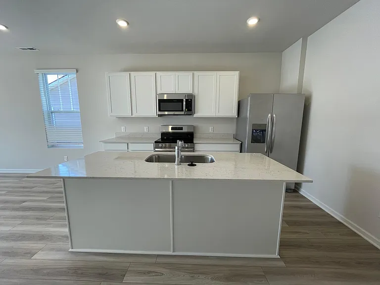 465 Alcott Way — Photo 5