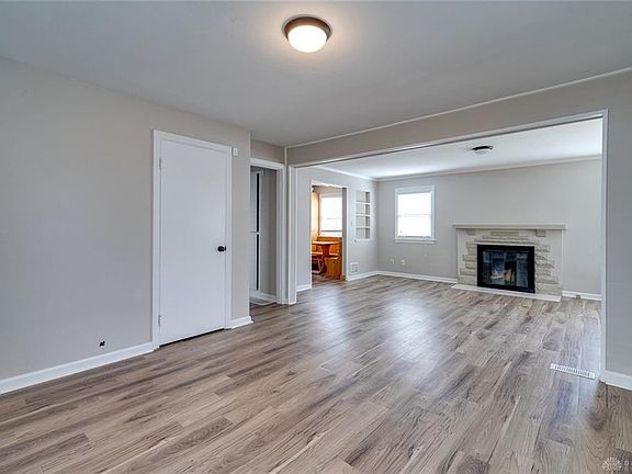 4th image of 1606 Hearthstone Dr