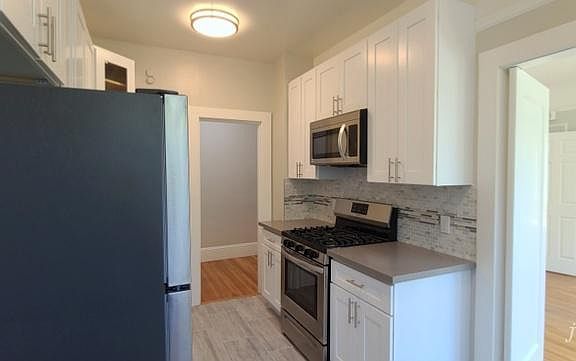 3rd image of 1 Fair Oaks St APT 5