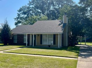 3236 Cedar Rd, Zachary, LA 70791