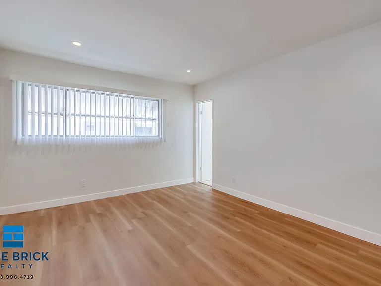 5415 Corteen Pl #22 — Photo 18