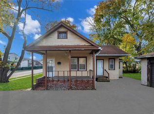 225 Wellesley St, Hempstead, NY 11550