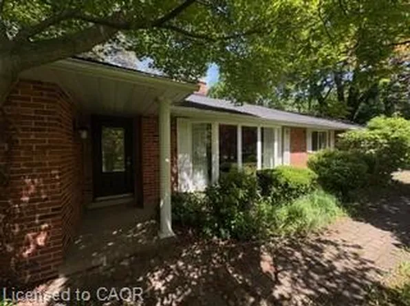 801 Book Rd E, Hamilton, ON L9G 3L1