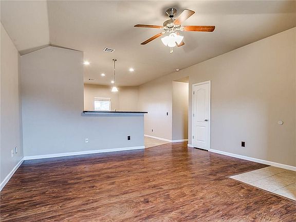 5th image of 4716 SE 81st St