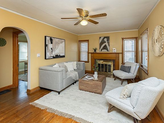 4th image of 2412 44th St