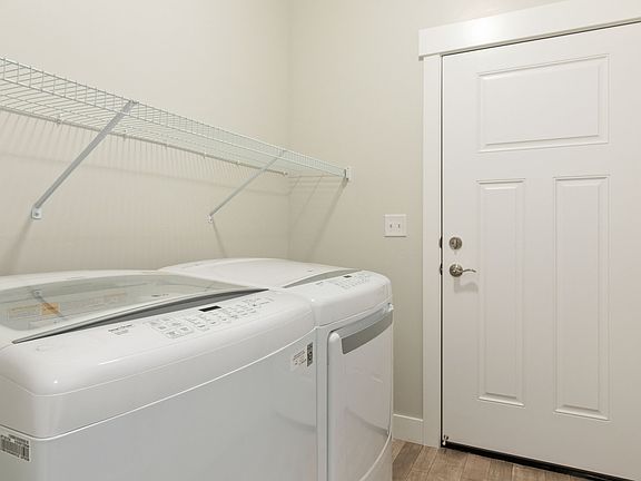 4th image of 59 W Silver Springs Dr #1401
