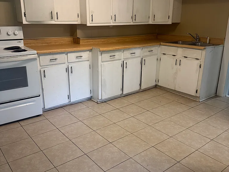 304 3rd St #3 — Photo 3
