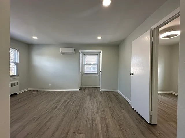 2 bed, $2,300 — Photo 4