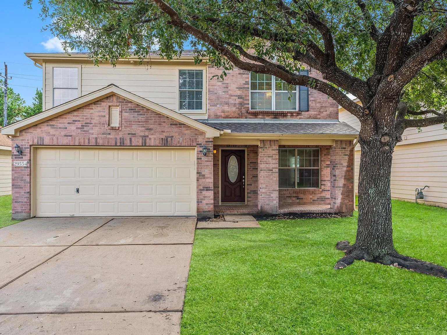 4 bed, 2.5 bath, 2870 sqft, $2,175 — Photo 3