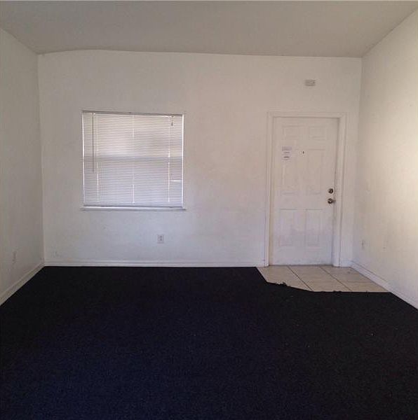 2nd image of 28306 SW 141st Pl