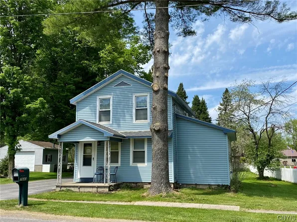 7643 E South St, Clinton, NY 13323