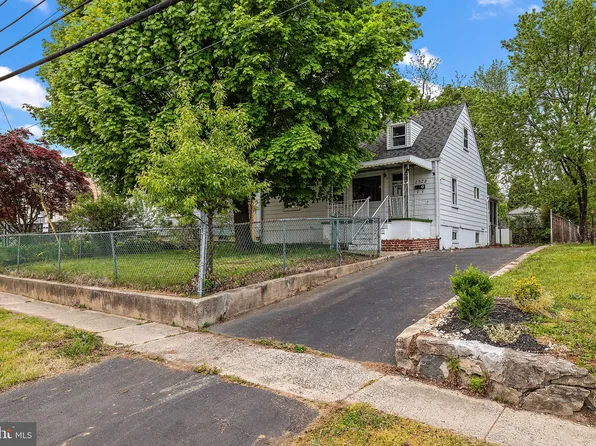 2928 Bethel Rd, Chester, PA 19013