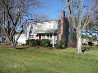 24 Parkview Dr, Avon, CT 06001