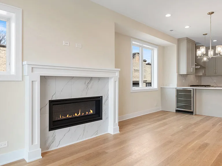 4861 N Hermitage Ave — Photo 7