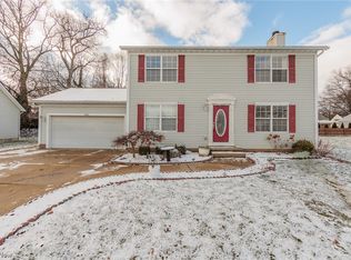 1062 McShane Dr, Cuyahoga Falls, OH