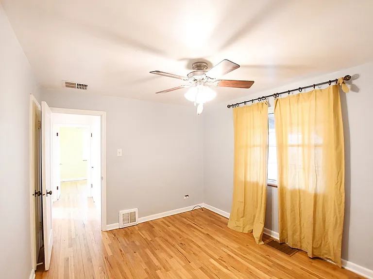 3025 Holly St — Photo 4
