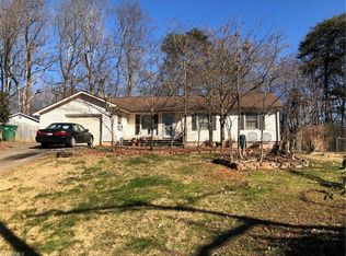 6905 Falconbridge Ct, Rural Hall, NC 27045