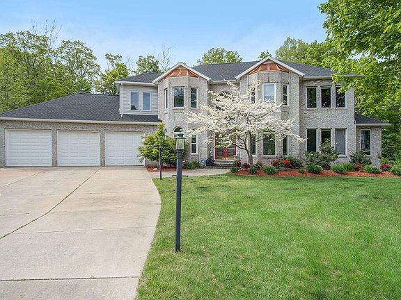 2nd image of 647 Northridge Dr