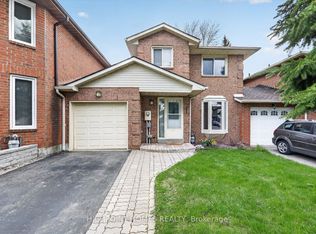 16 Fearn Cres, Ajax, ON L1S5L6