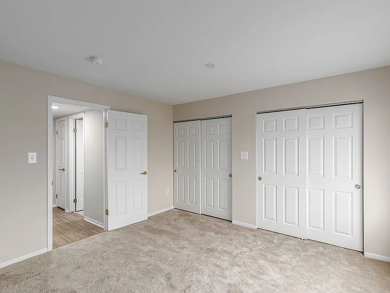 Lakeside Apartments — Photo 11