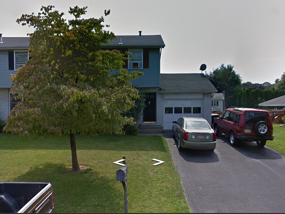 1st image of 74 Jonathan Dr