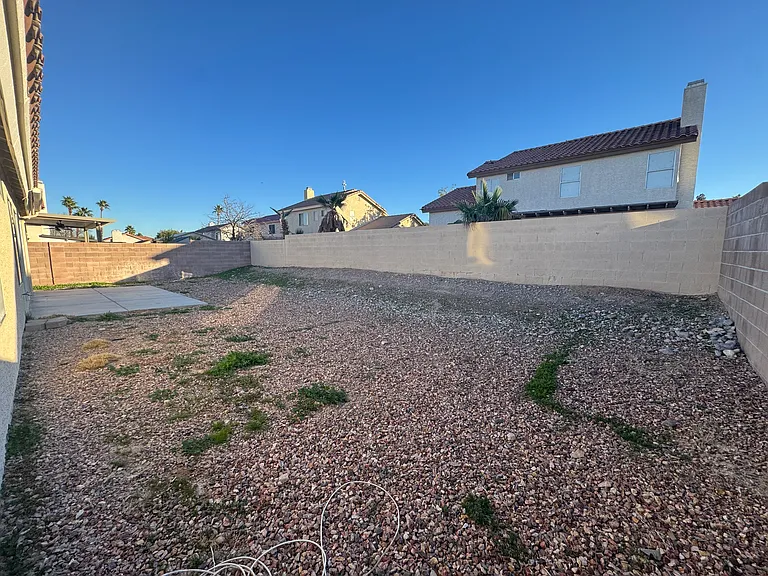 7447 Palermo Ave — Photo 23