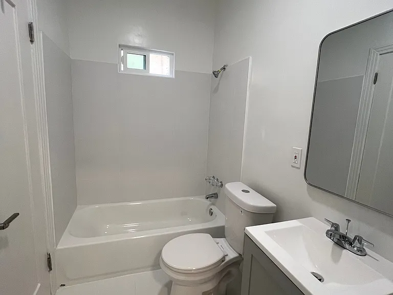 127 N Edgemont St #4 — Photo 21