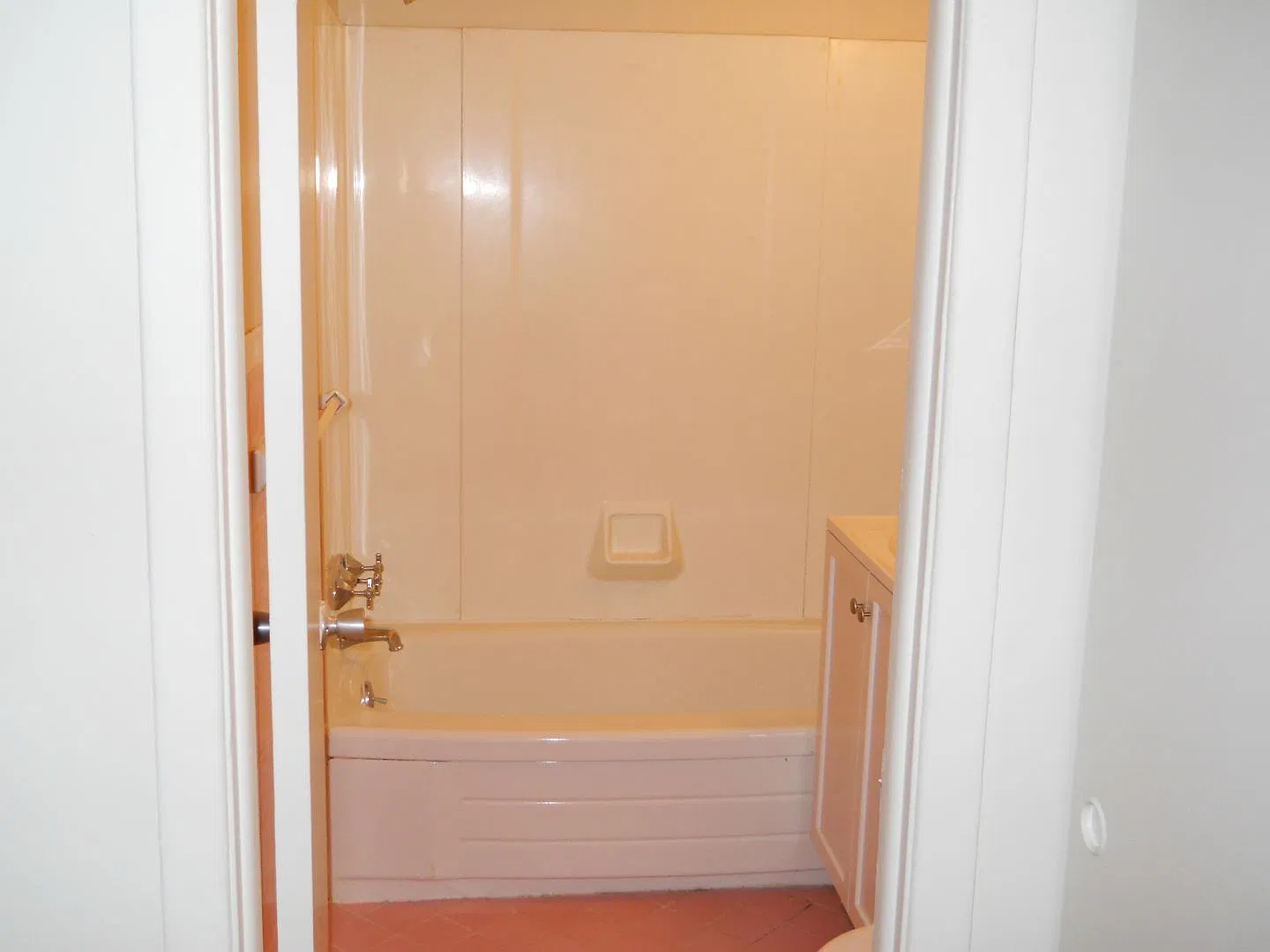 Kenilworth Apts. 3-035 — Photo 3