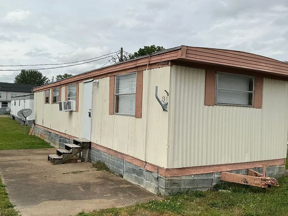 2871 N Charles Ave #13