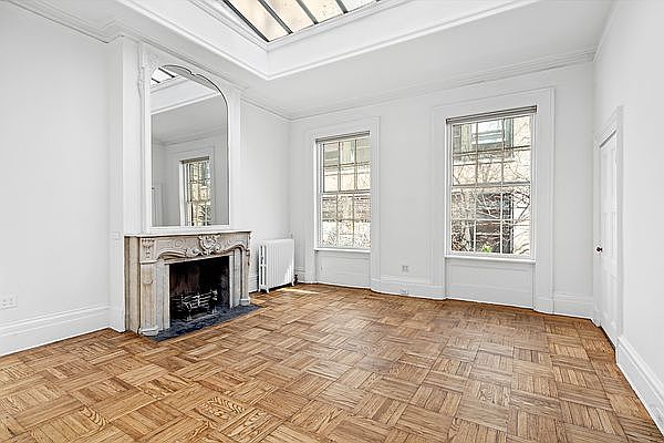 1st image of 21 W 16th St #2B