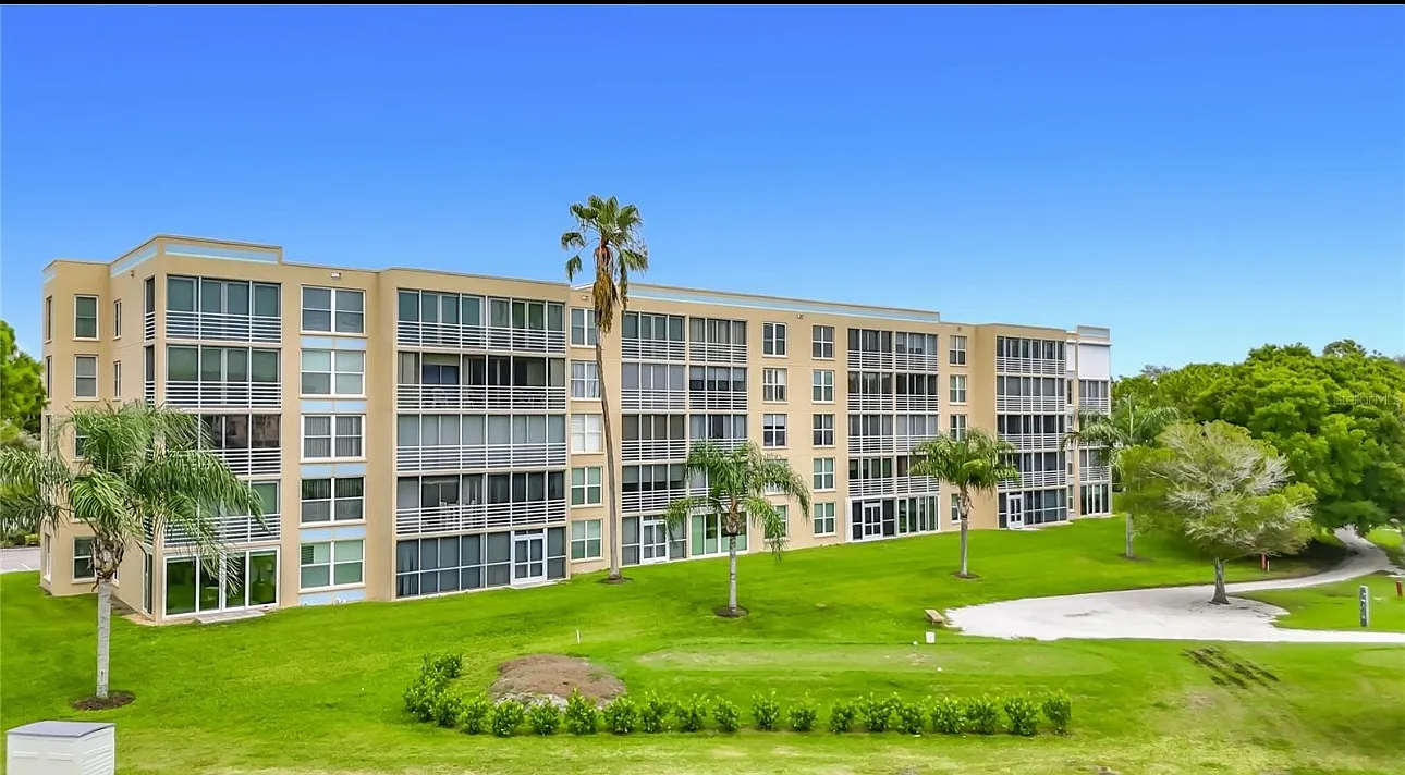 2 bed, 1256 sqft, $2,300 — Photo 1