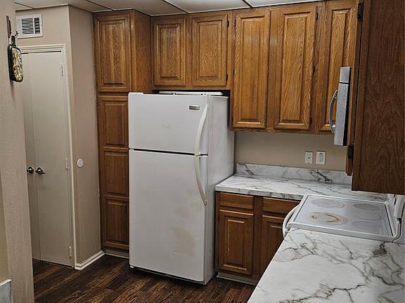 3rd image of 2211 S Braeswood Blvd APT 23A